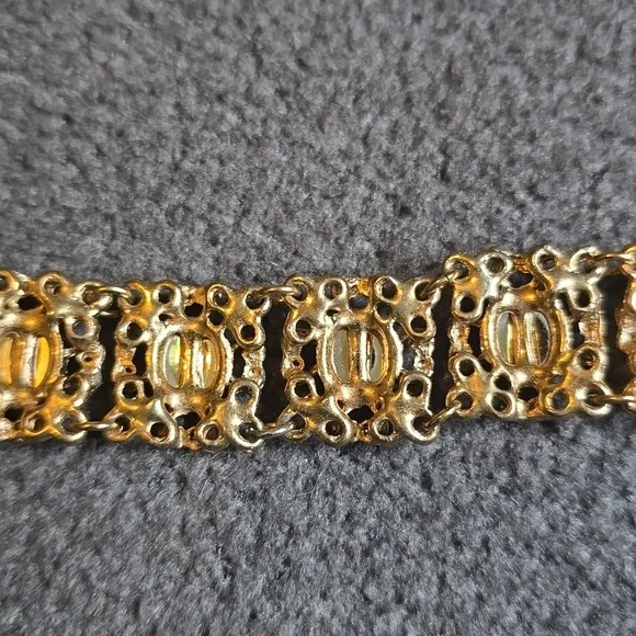 Vintage Gold Tone Ornate Bracelet with Multicolor Stones VGUC - Picture 6 of 14